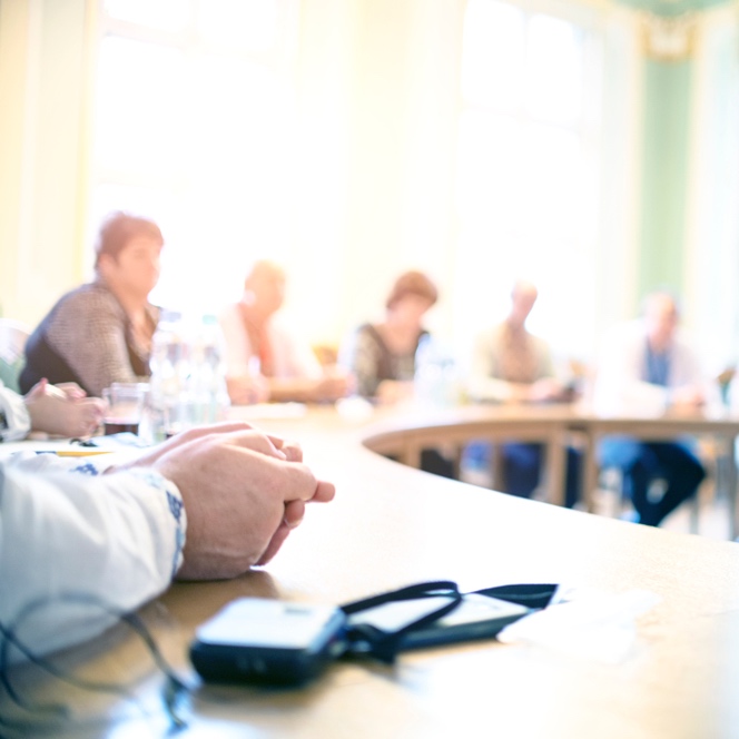 round table The Knowledge Logistics Engine