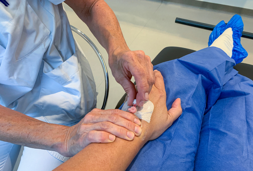 Peripheral Intravenous Catheters (PIVC) and Midline Catheters